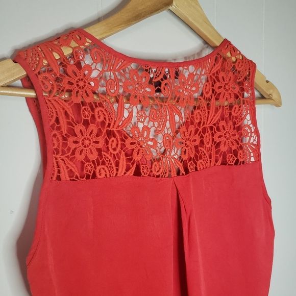 Like New Le Chateau Summer tank top Size Small - Picture 5 of 7